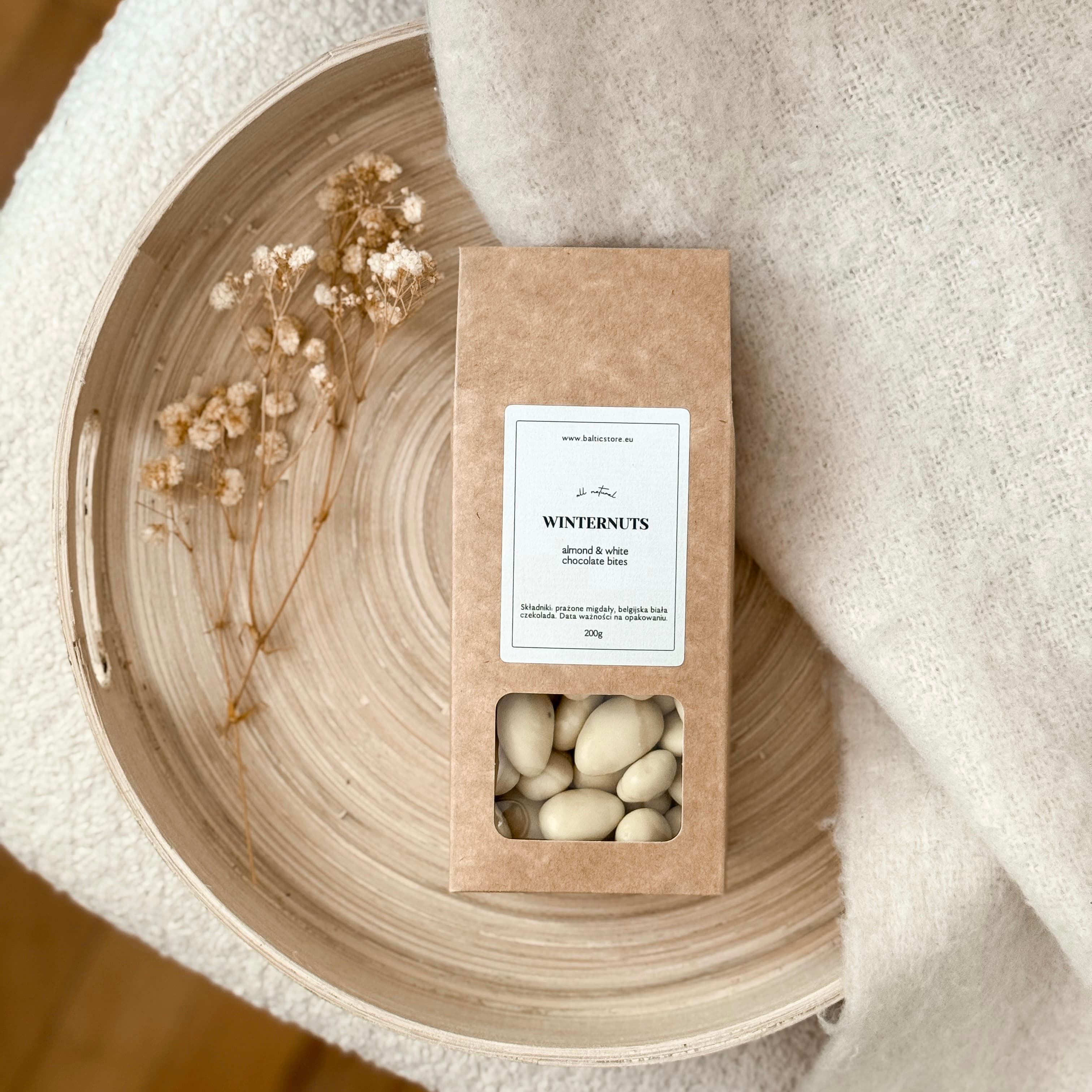 WINTERNUTS - migdały w białej czekoladzie